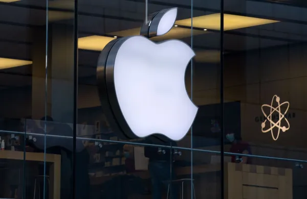 Nemcija, Munchen.Logotip podjetja Apple.