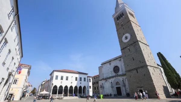Koper, 14.09.2021Razglednica, Koprski trgi, Titov trg